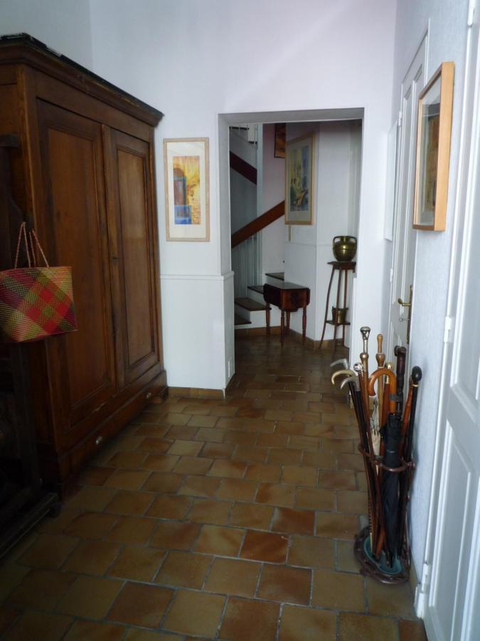Appartement Avignon Centre Intra Muros Cour Exterieure Parking Prive Gratuit Exterior foto